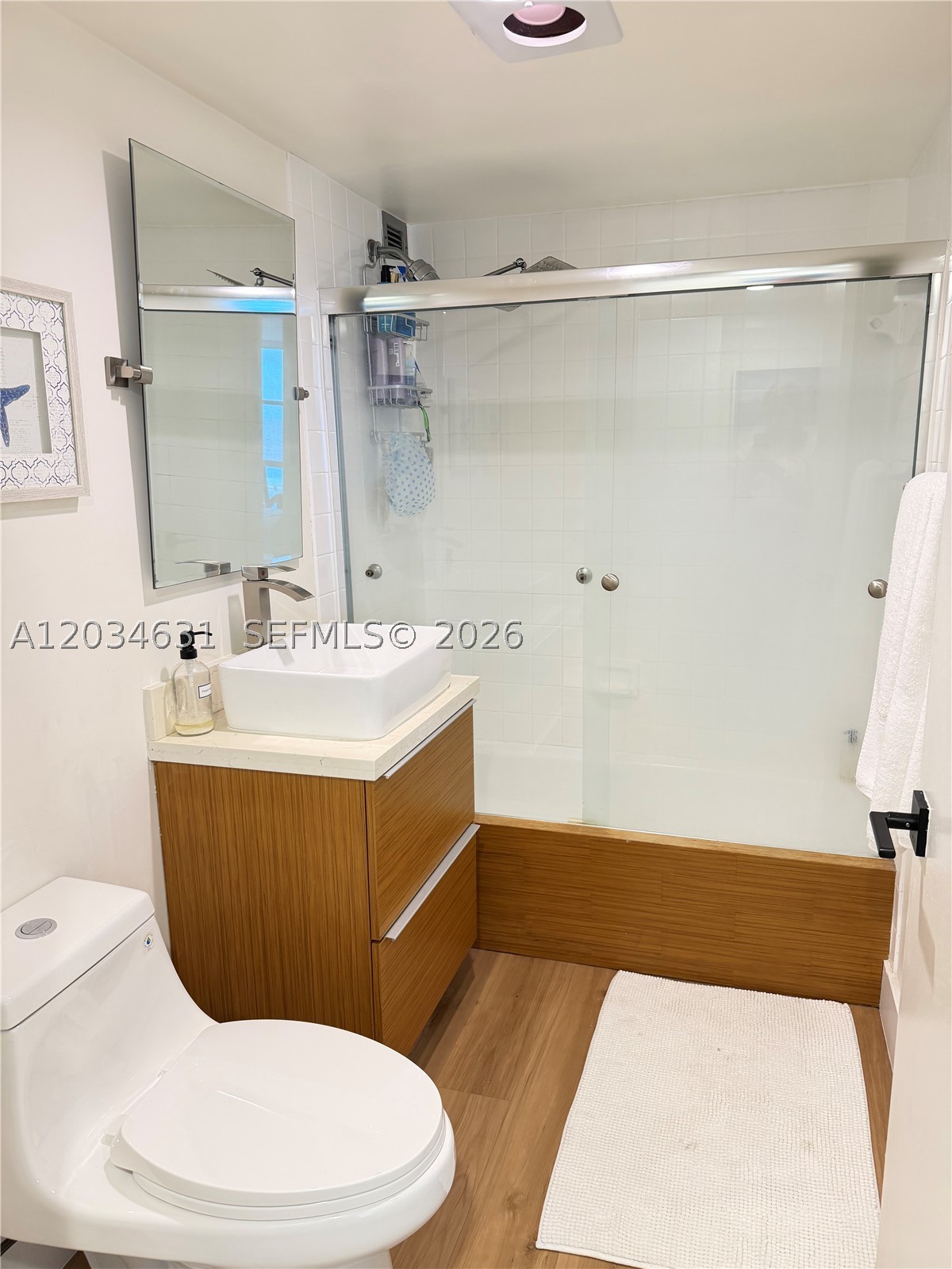 BRICKELL PLACE PHASE II C - Residential Lease