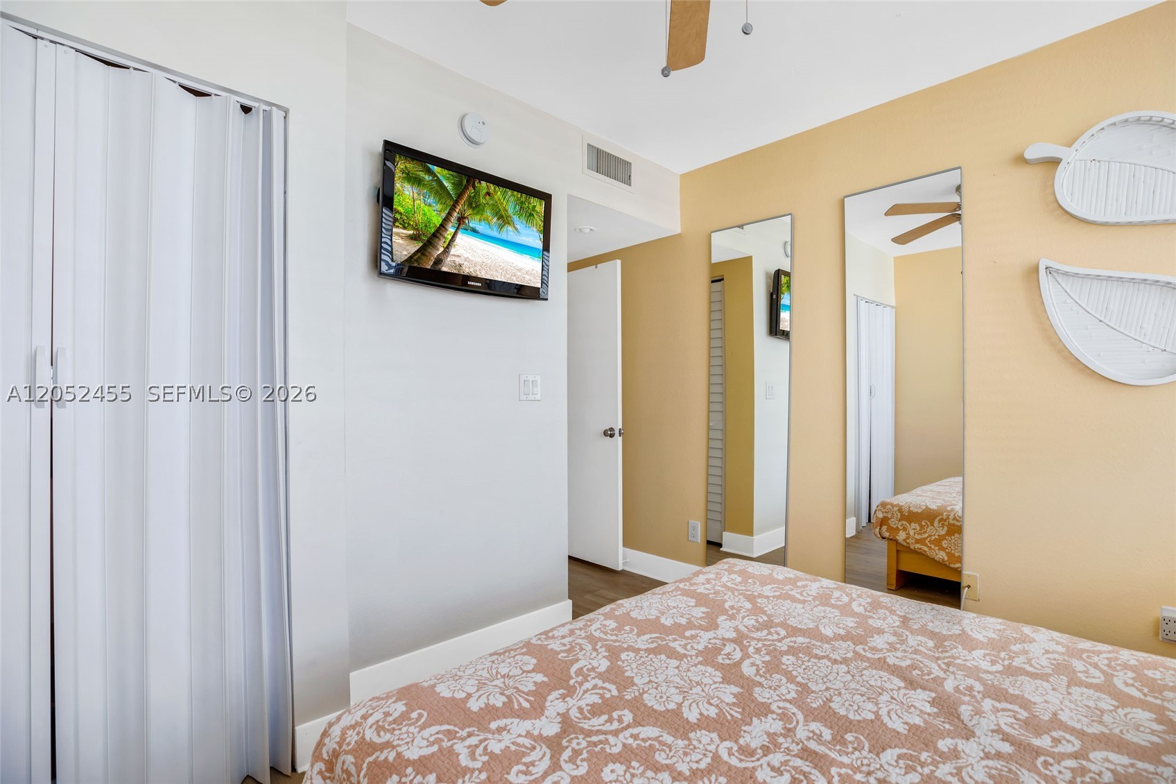 5600 CONDO - Residential Lease