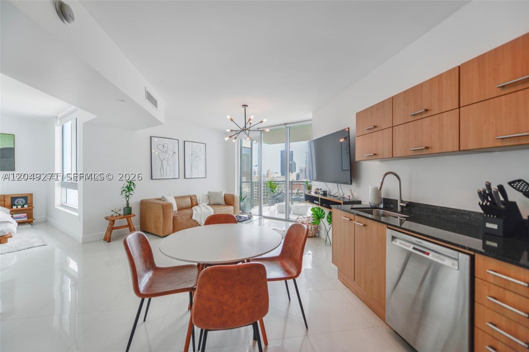 WIND CONDO - Residential Lease