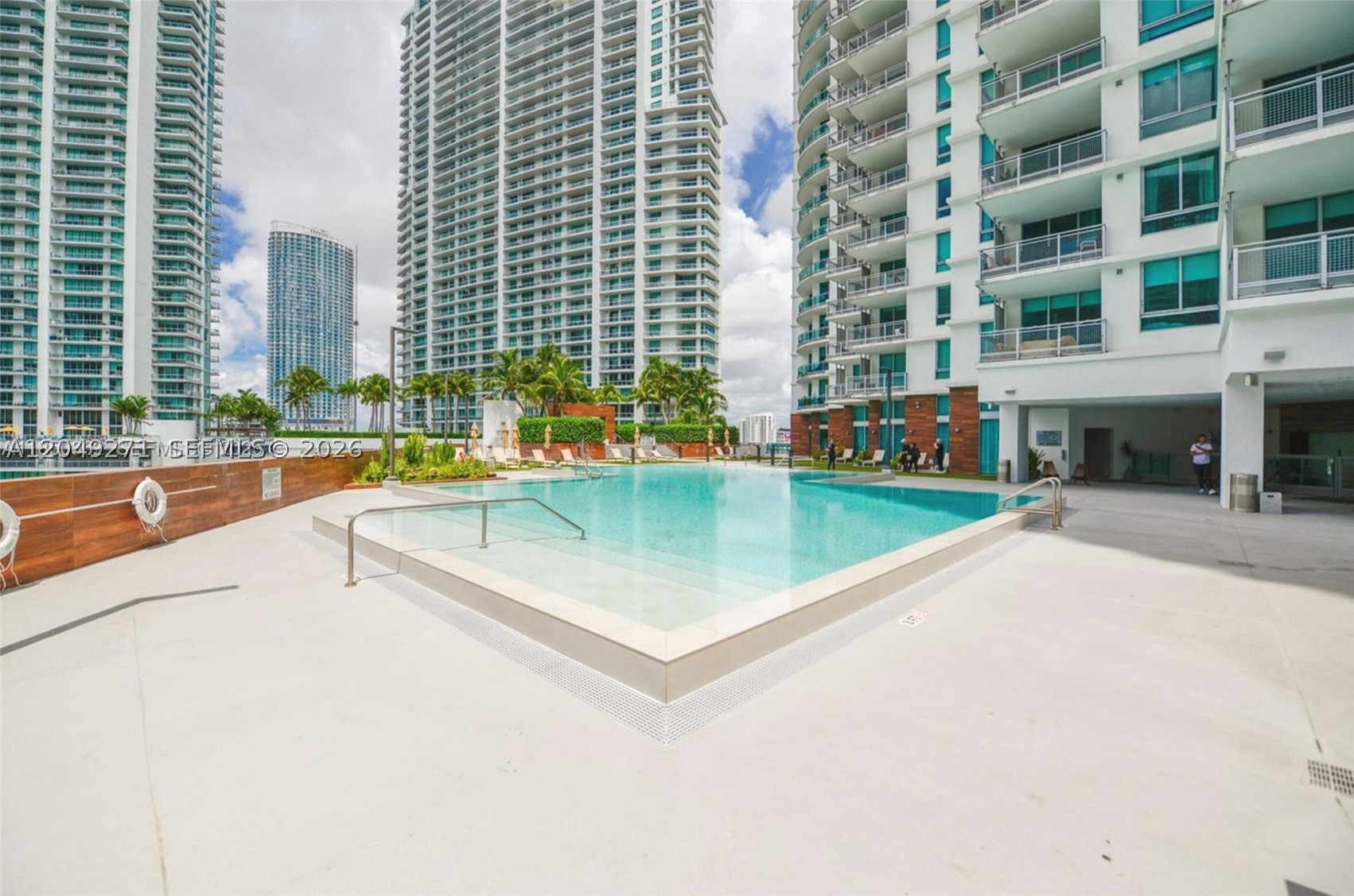 WIND CONDO - Residential Lease
