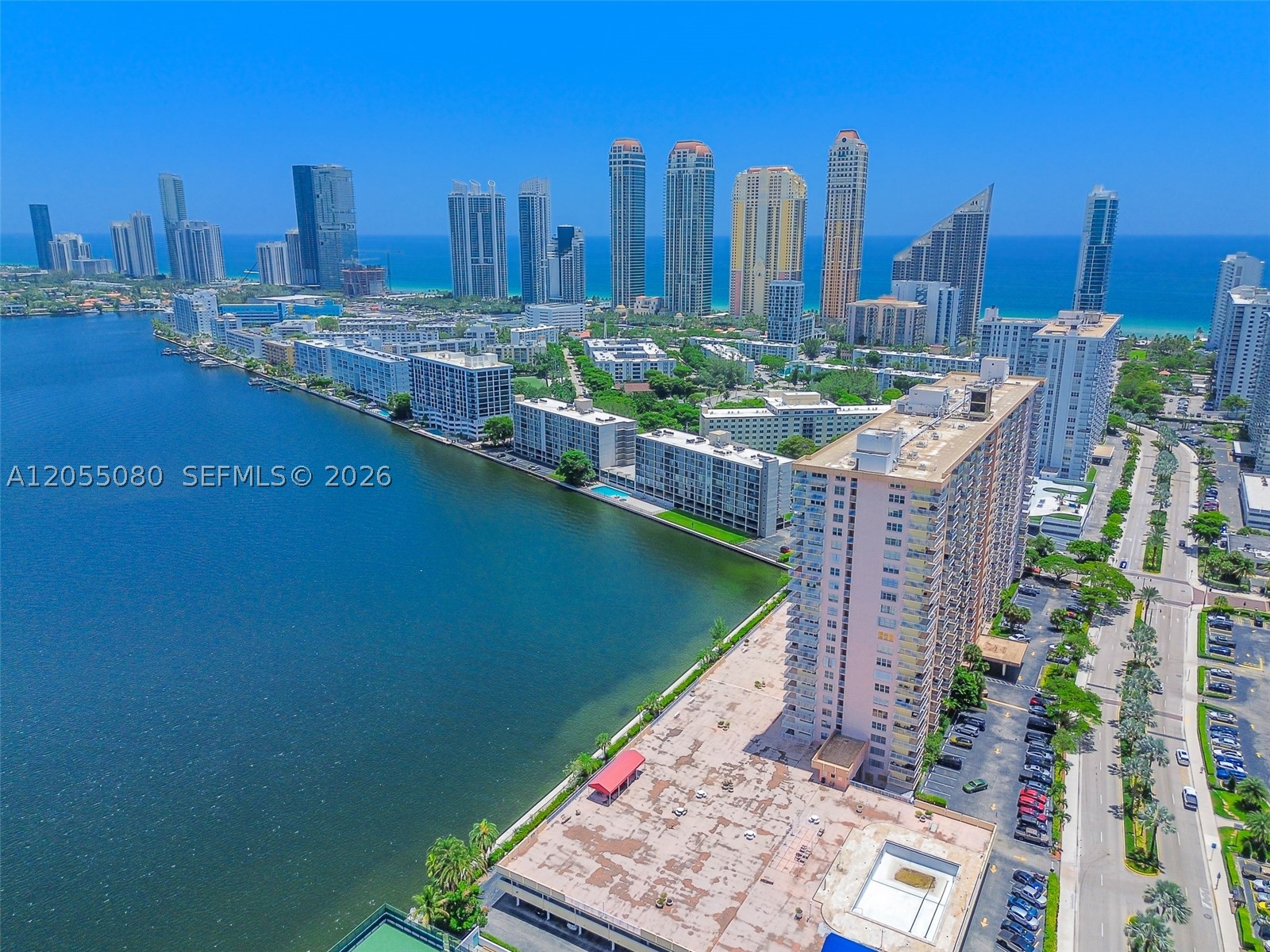 WINSTON TOWERS 200 CONDO - Residential