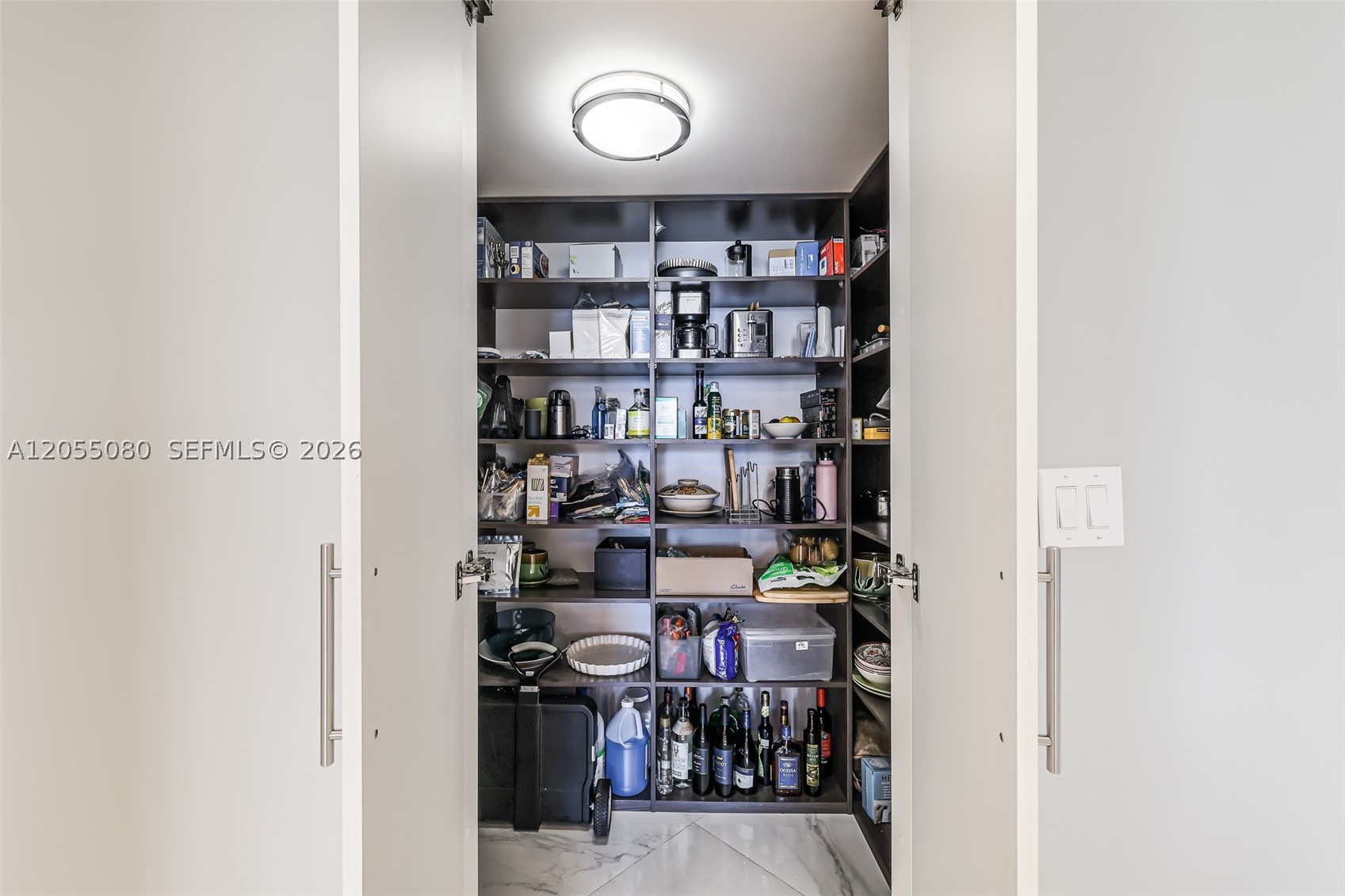 WINSTON TOWERS 200 CONDO - Residential