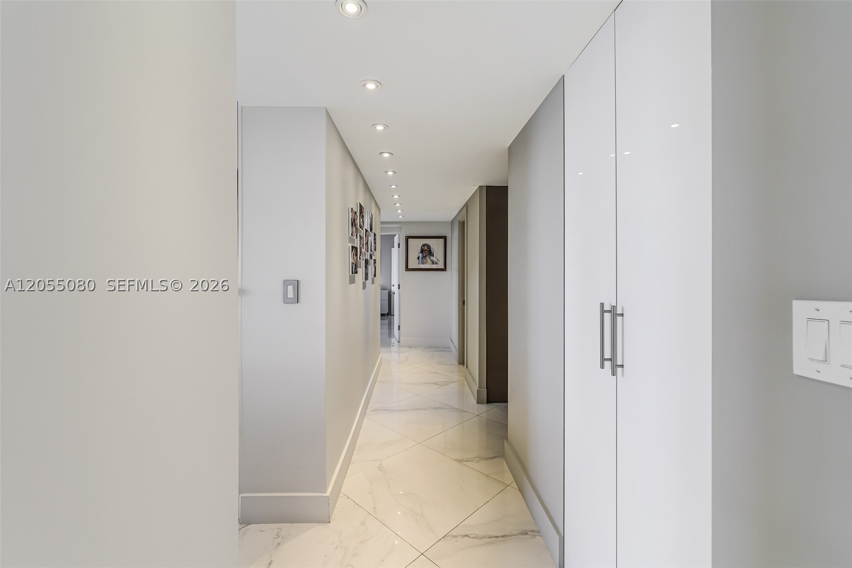 WINSTON TOWERS 200 CONDO - Residential