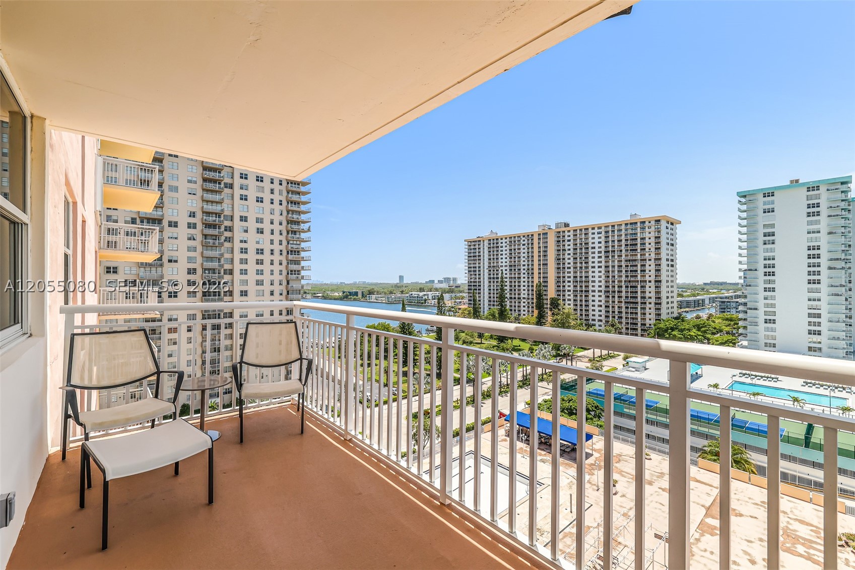 WINSTON TOWERS 200 CONDO - Residential