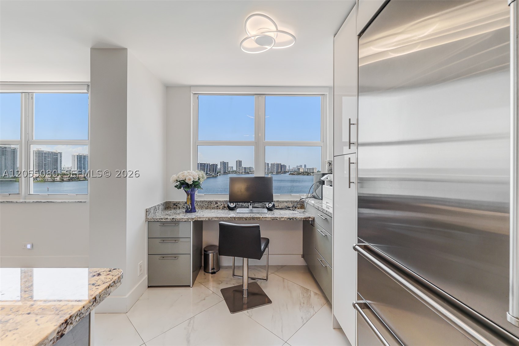 WINSTON TOWERS 200 CONDO - Residential