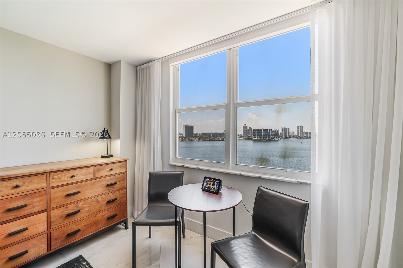 WINSTON TOWERS 200 CONDO - Residential
