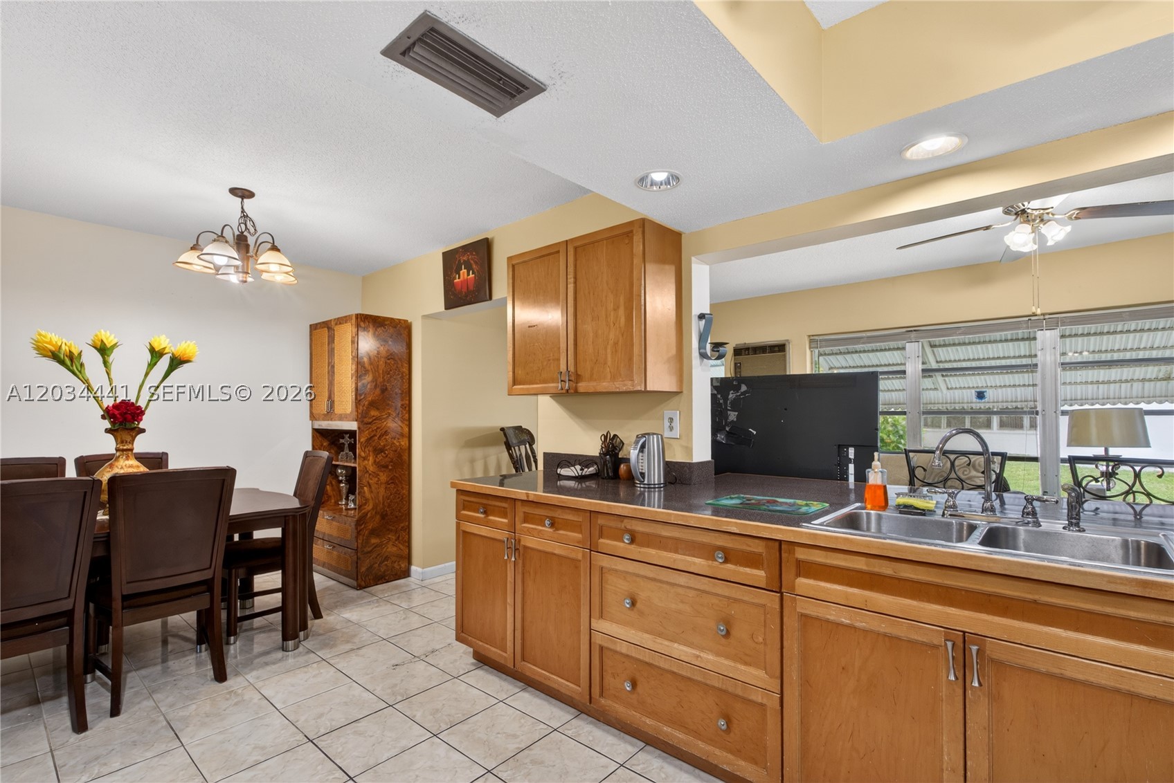 OAKLAND ESTATES 4TH SEC - Residential