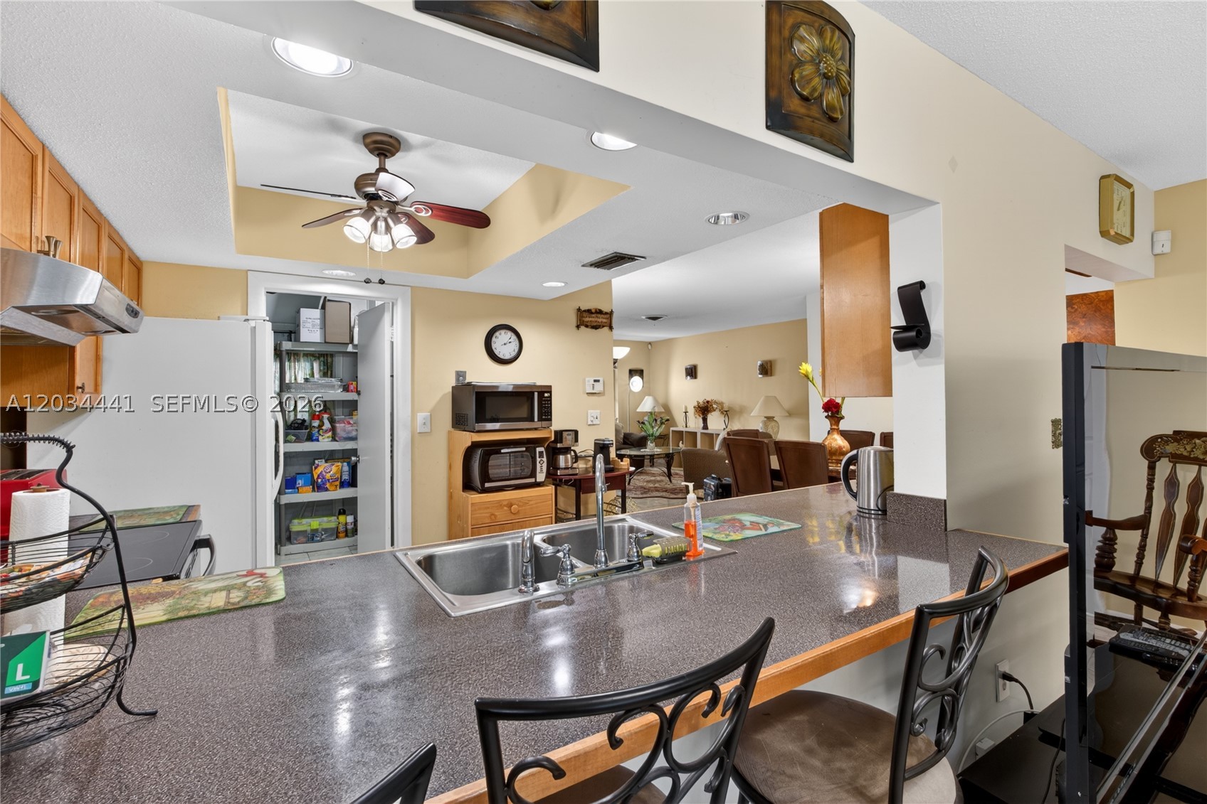 OAKLAND ESTATES 4TH SEC - Residential