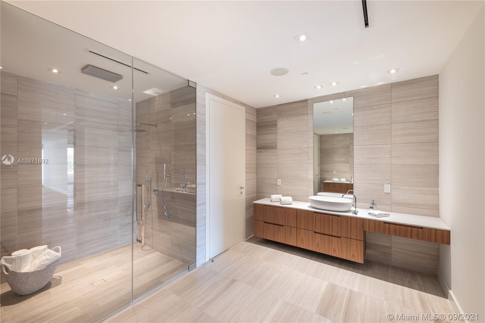 Ritz C Residences Miami Be - Residential