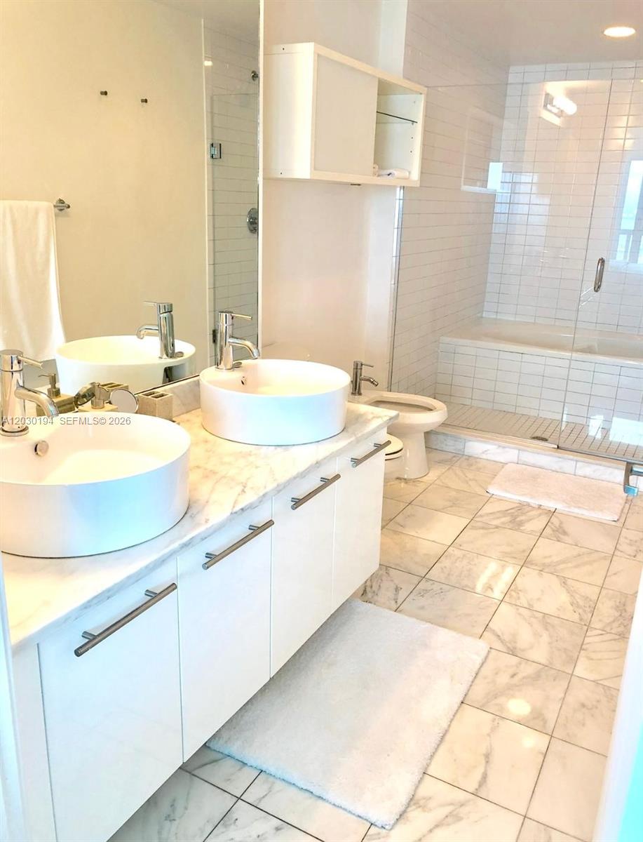 MARINABLUE CONDO - Residential Lease