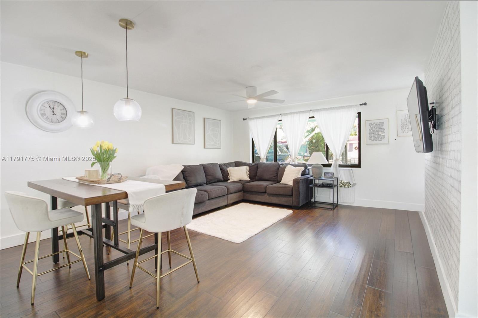 SUMMERTIME ISLES 1ST ADD - Residential Lease