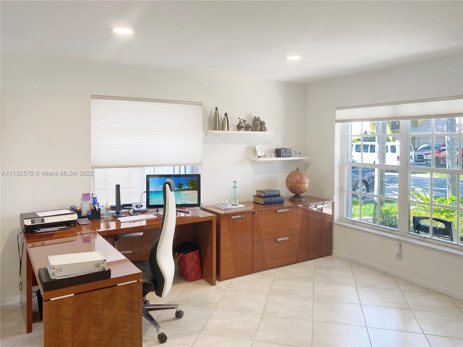 HILLSBORO COUNTRY CLUB - Residential