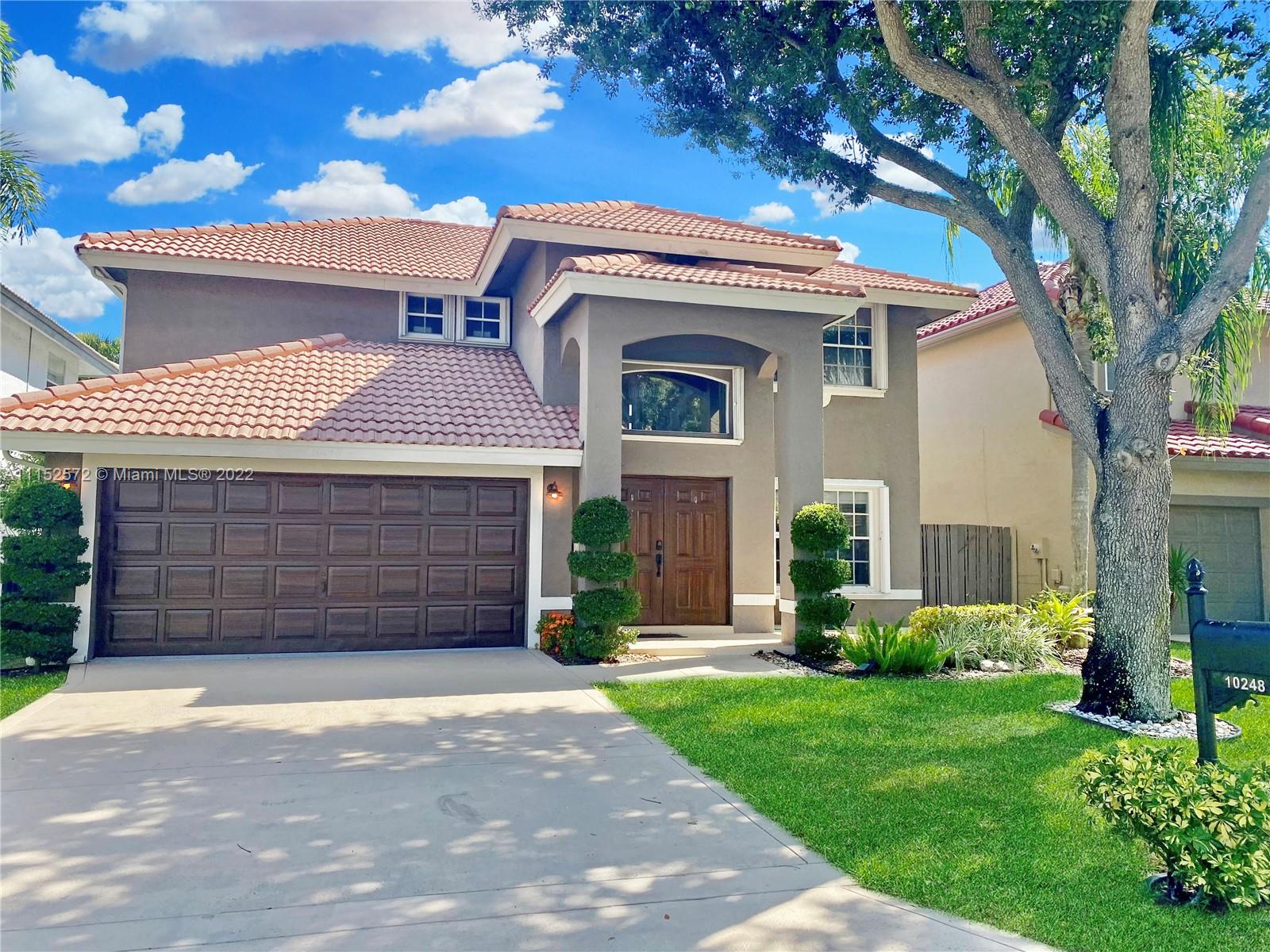 HILLSBORO COUNTRY CLUB - Residential