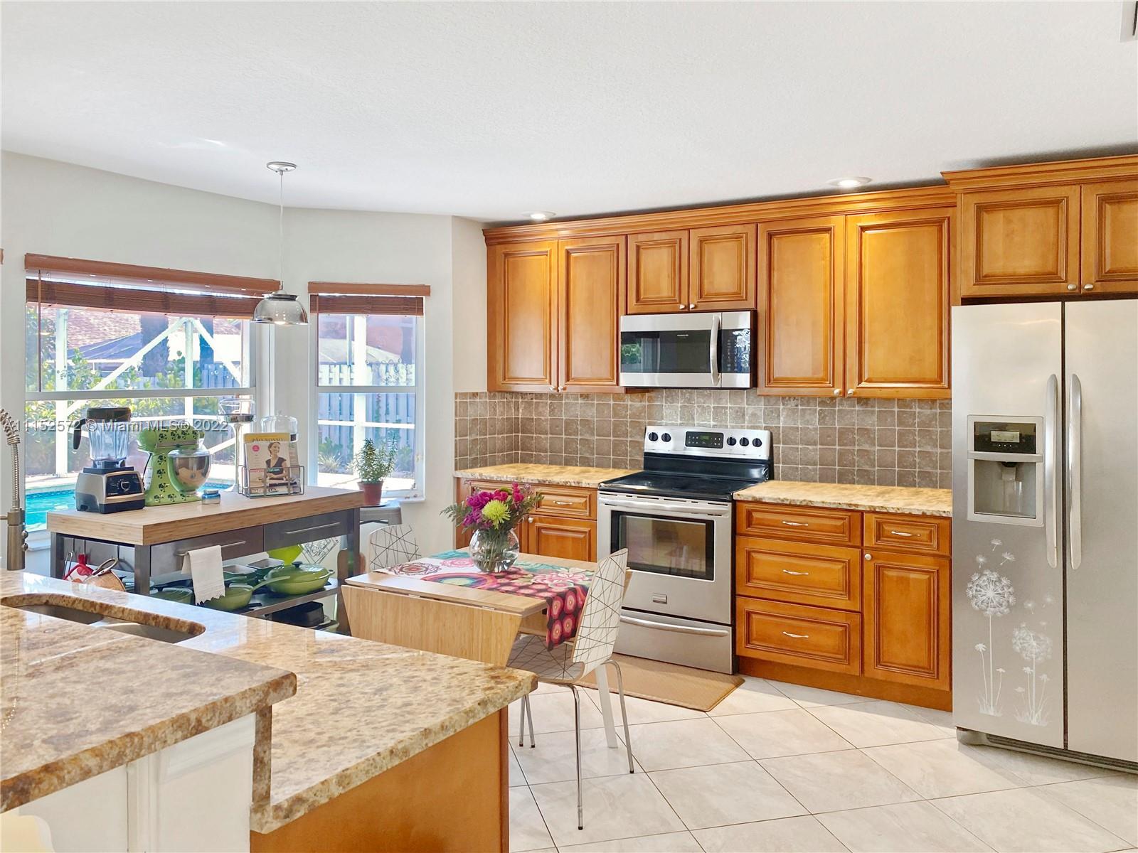 HILLSBORO COUNTRY CLUB - Residential