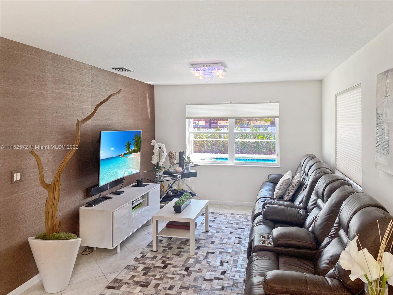 HILLSBORO COUNTRY CLUB - Residential