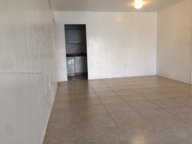 VENETIAN PALMS CONDO - Residential