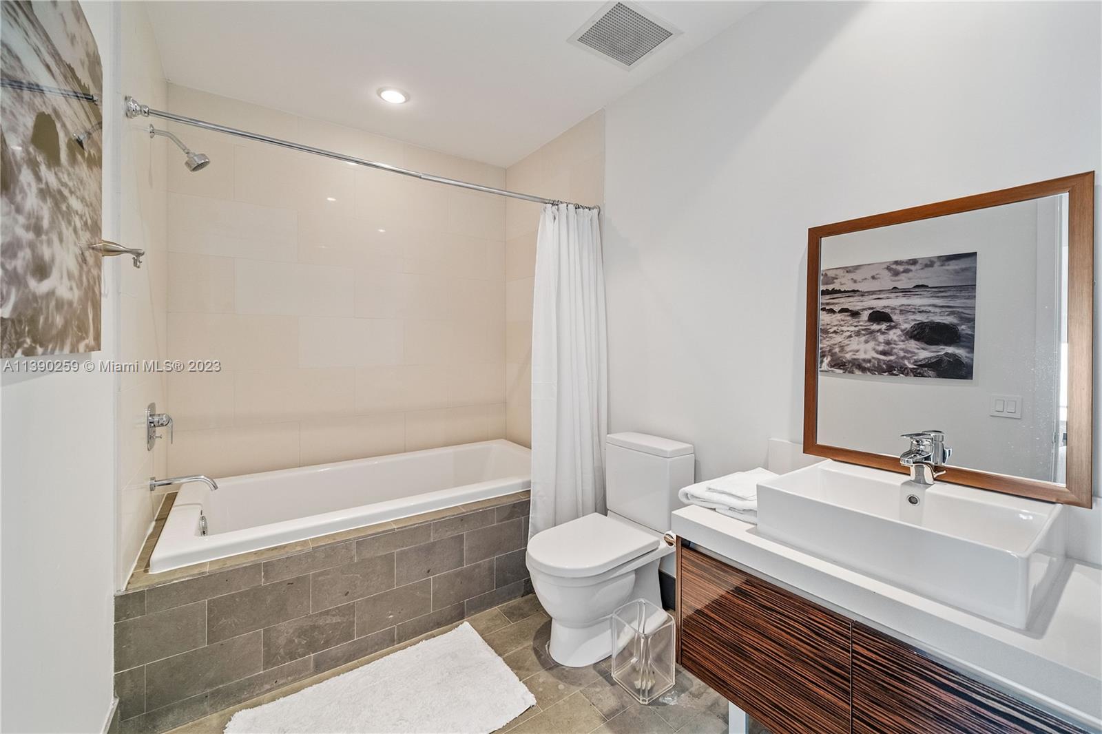 MARQUIS CONDO - Residential Lease