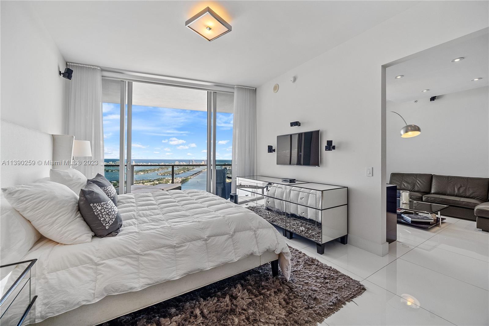 MARQUIS CONDO - Residential Lease