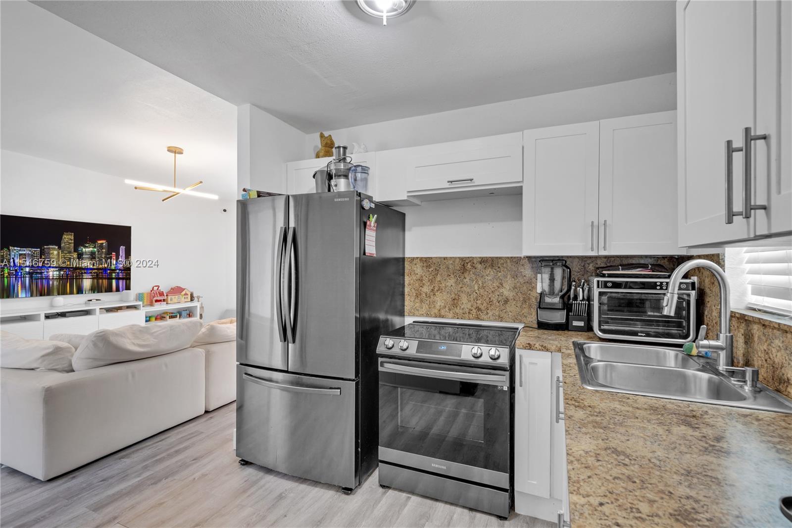 W MIAMI SHORES SEC B - Residential