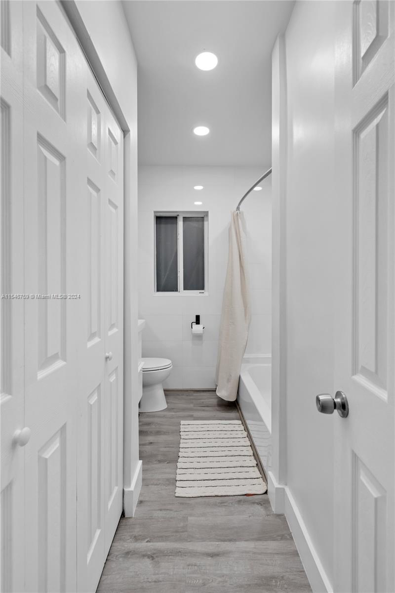 W MIAMI SHORES SEC B - Residential