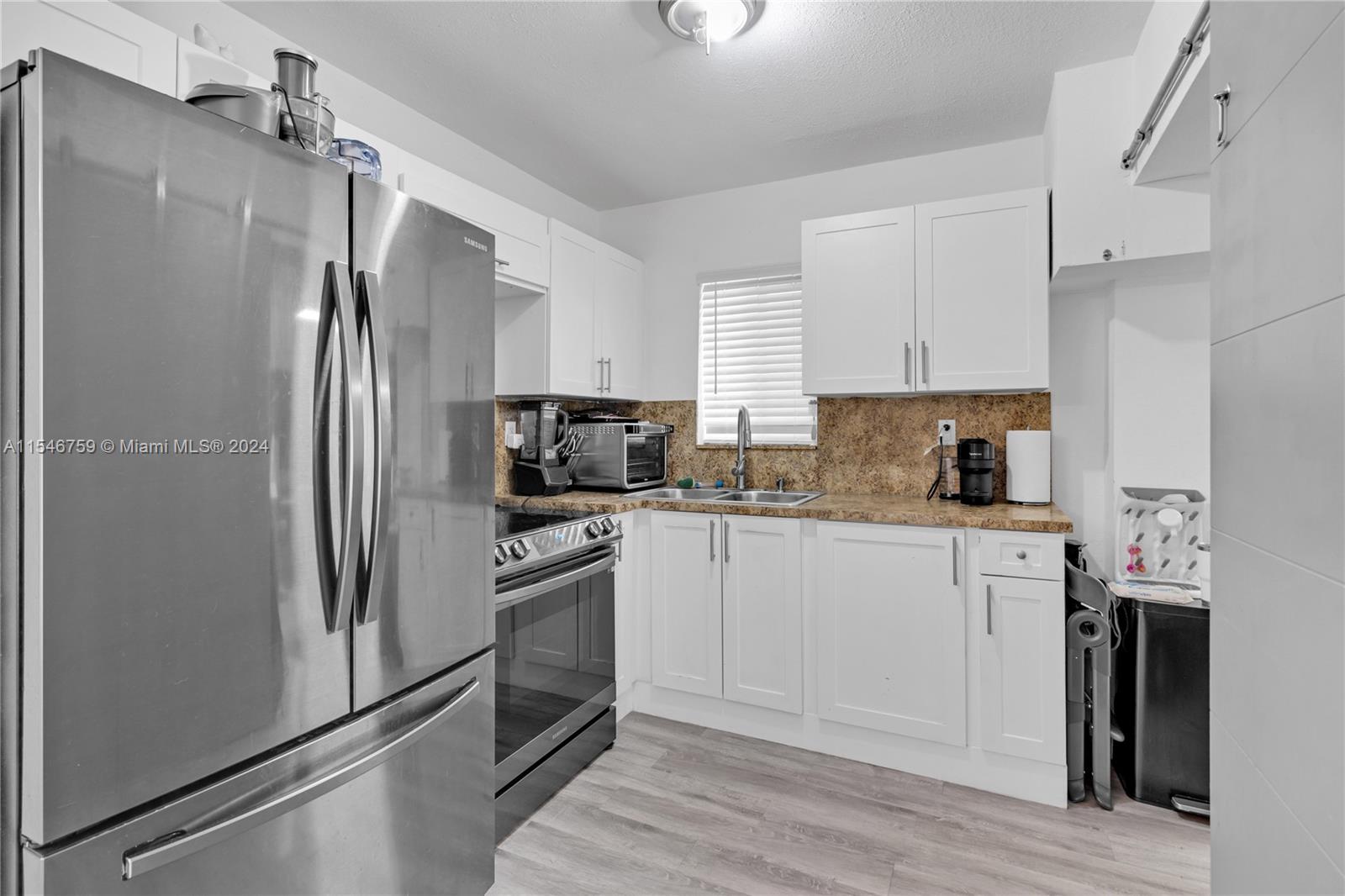 W MIAMI SHORES SEC B - Residential
