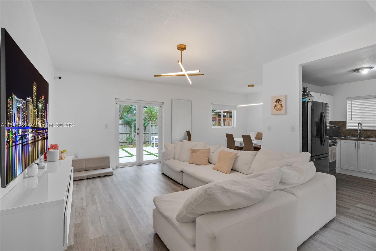 W MIAMI SHORES SEC B - Residential