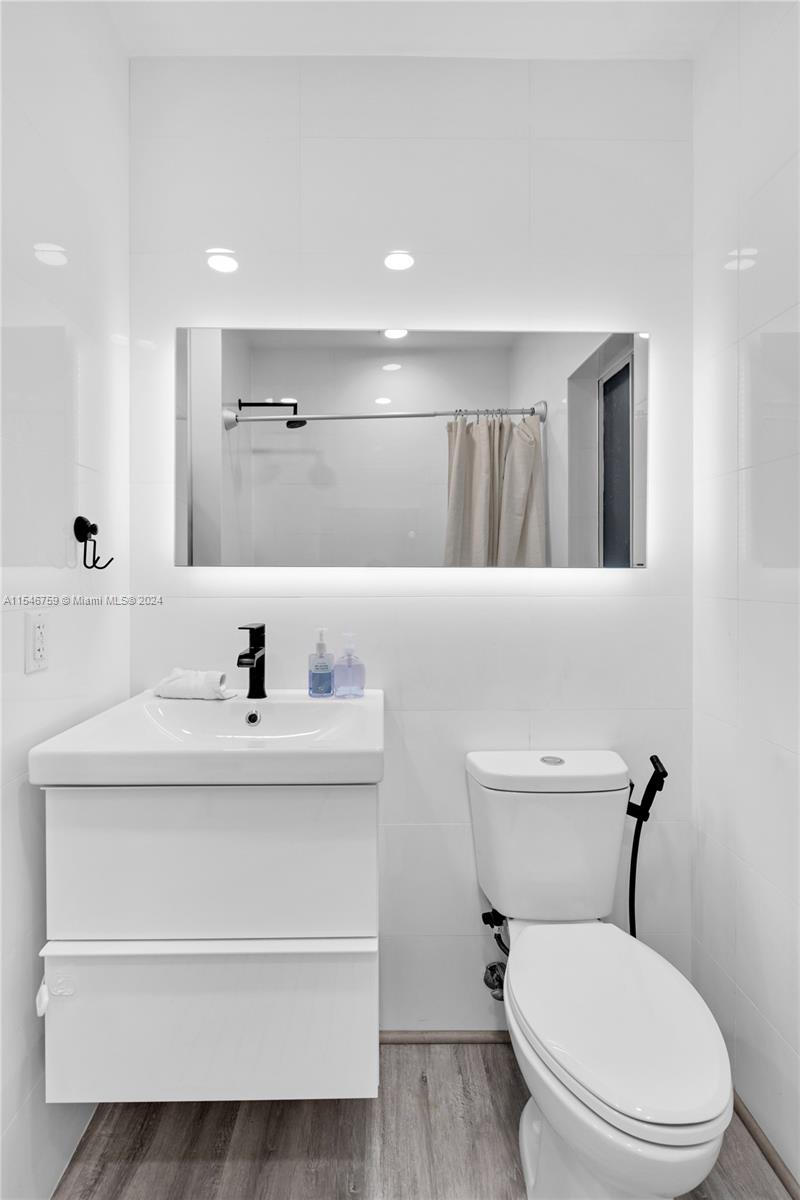W MIAMI SHORES SEC B - Residential
