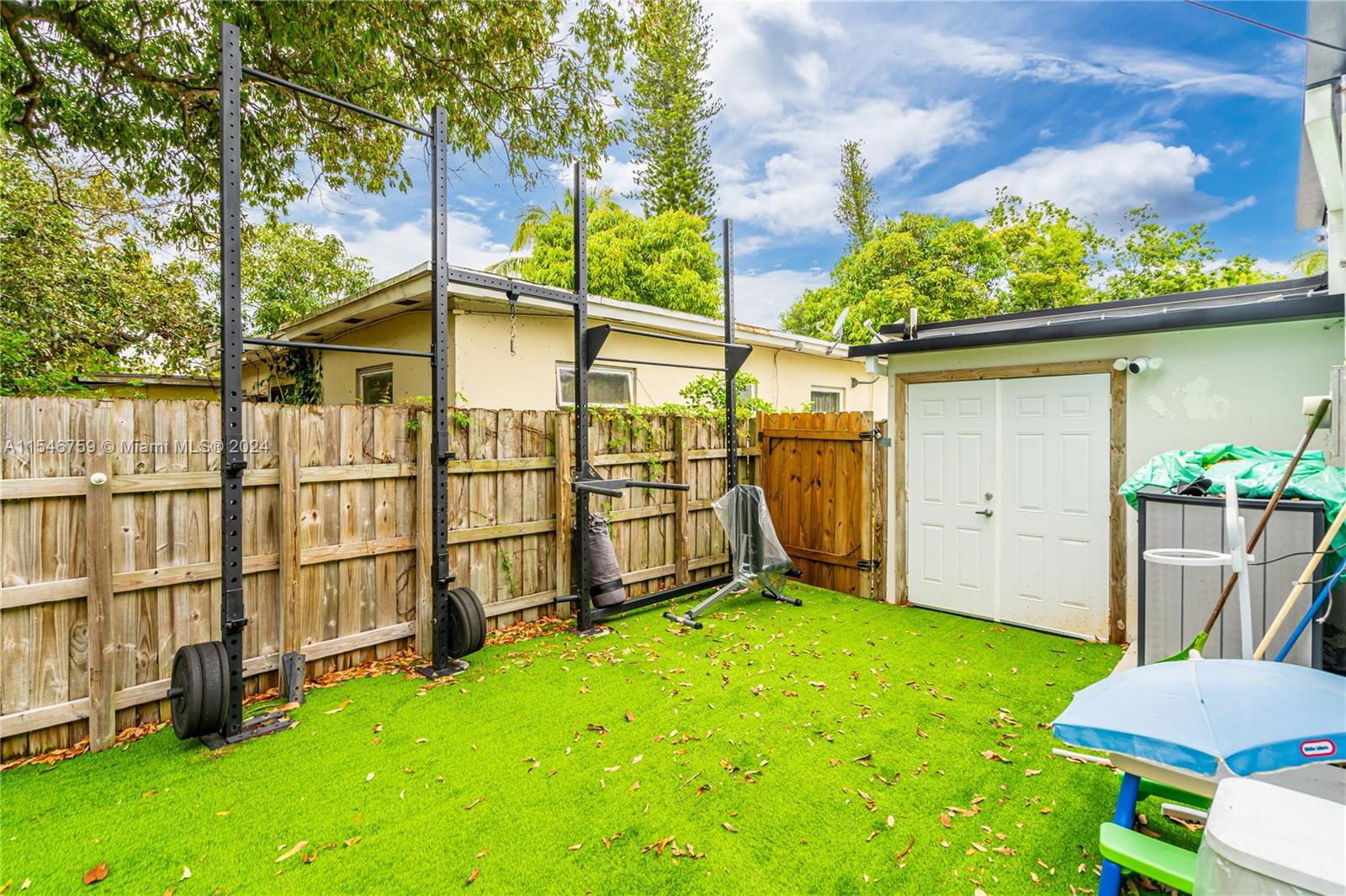 W MIAMI SHORES SEC B - Residential