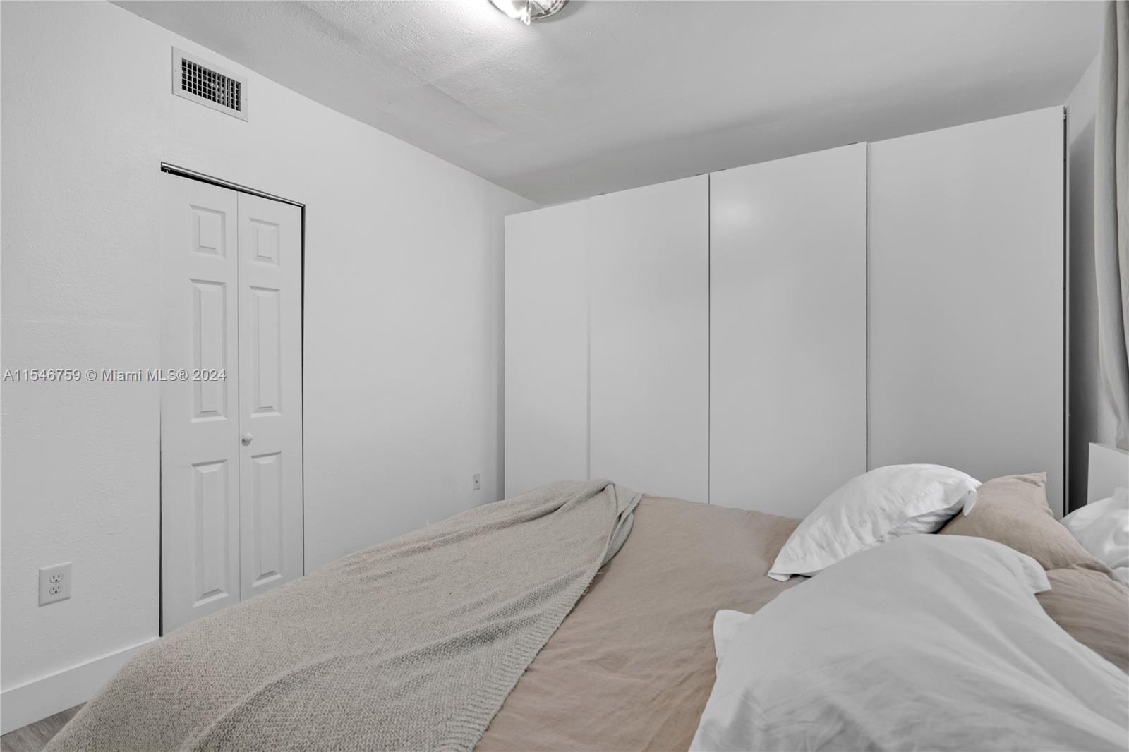 W MIAMI SHORES SEC B - Residential