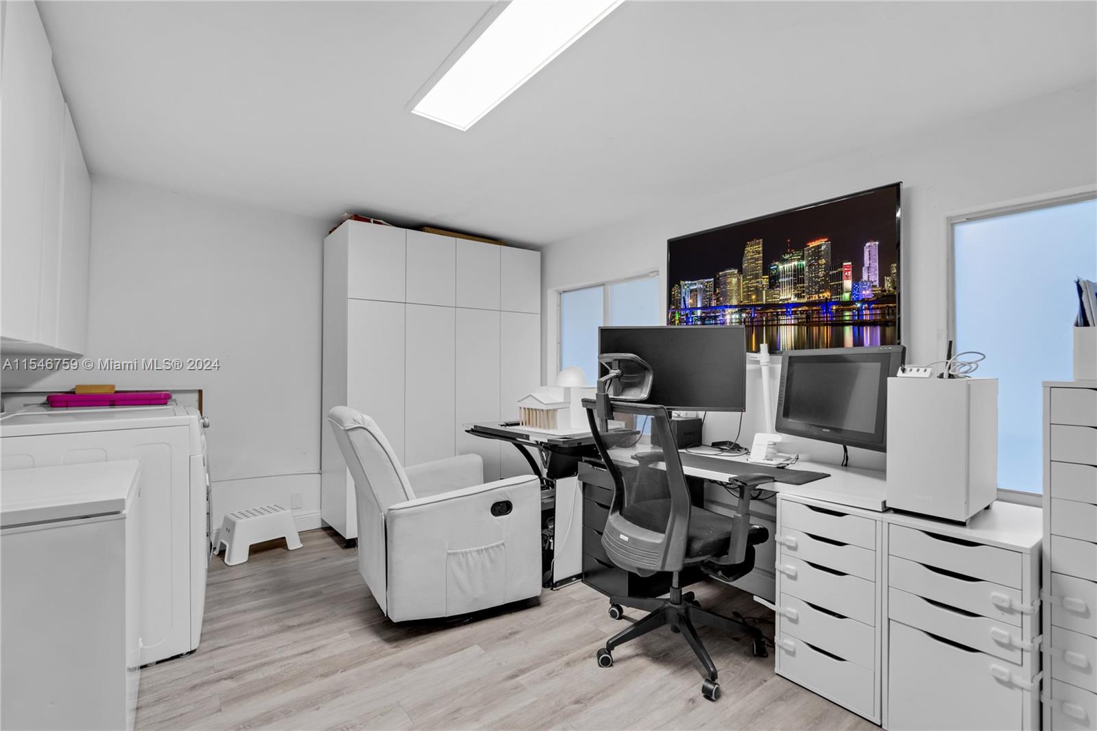 W MIAMI SHORES SEC B - Residential