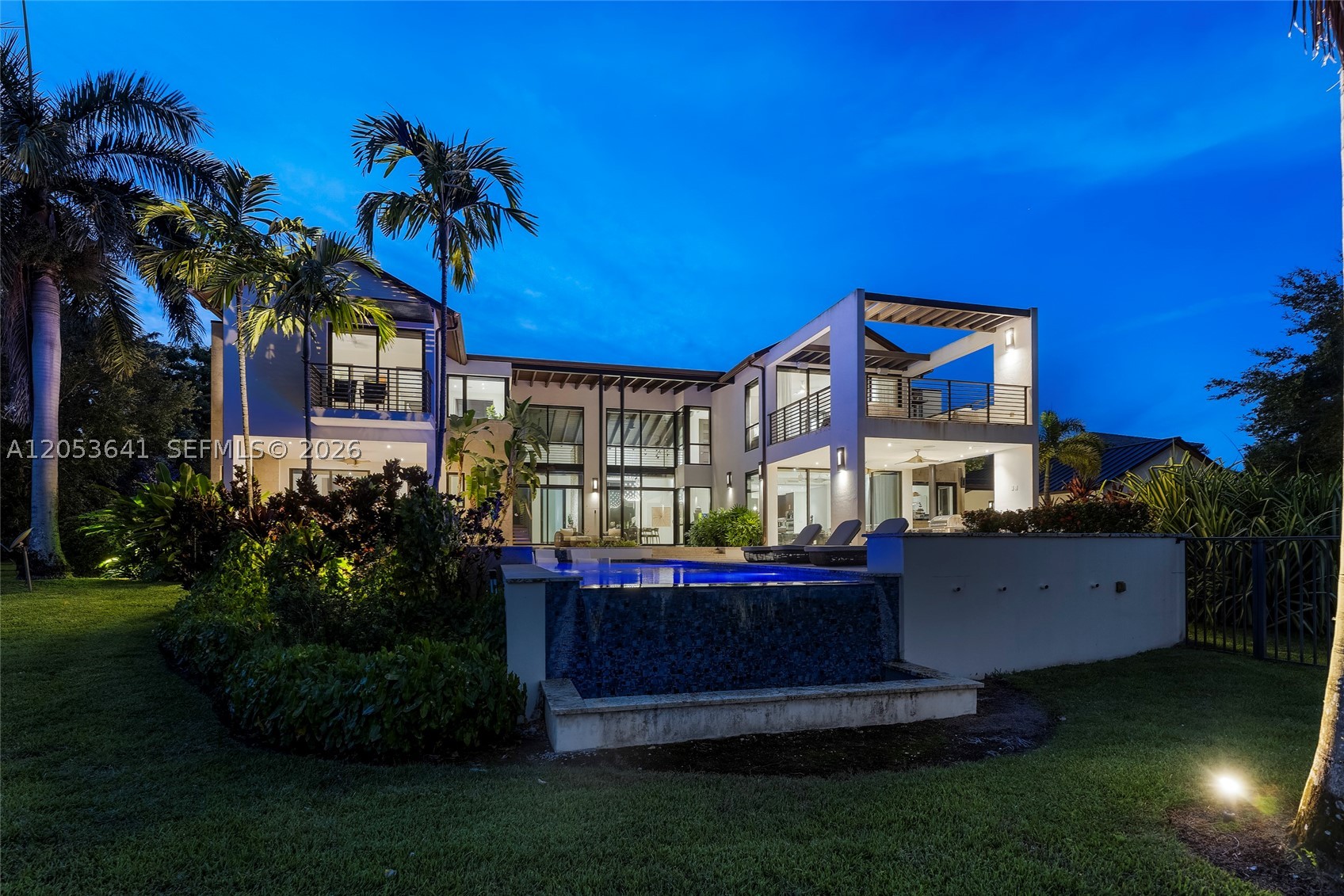 WINDMILL LAKE ESTATES - Residential