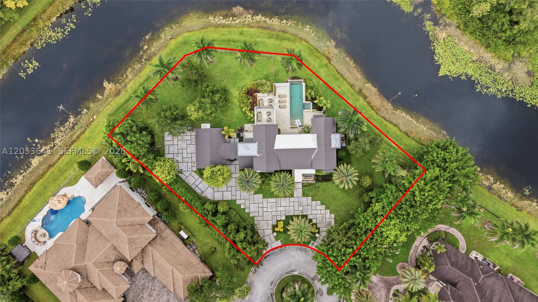 WINDMILL LAKE ESTATES - Residential