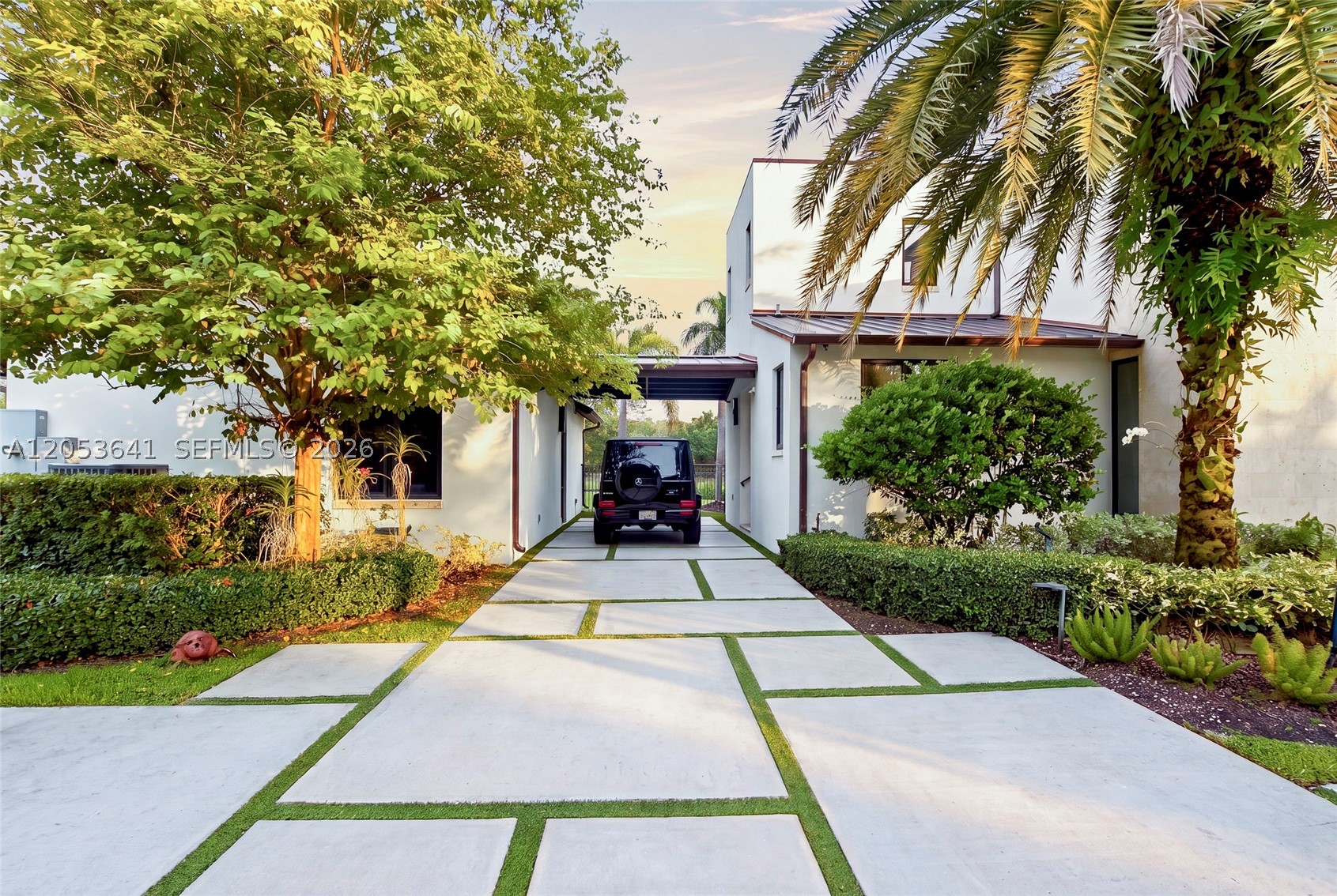WINDMILL LAKE ESTATES - Residential