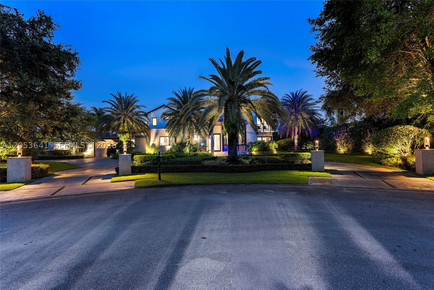 WINDMILL LAKE ESTATES - Residential