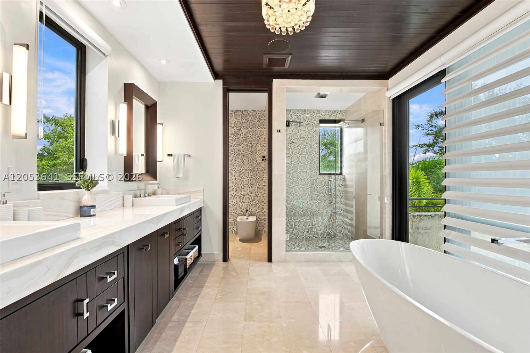 WINDMILL LAKE ESTATES - Residential