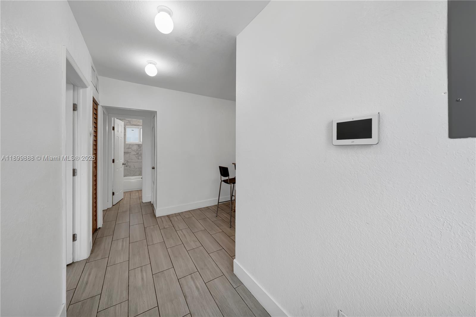 NORTHERN BLVD TR - Residential Income