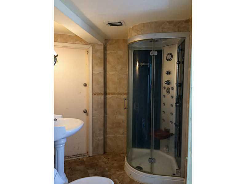 BISCAYNE POINT - Residential
