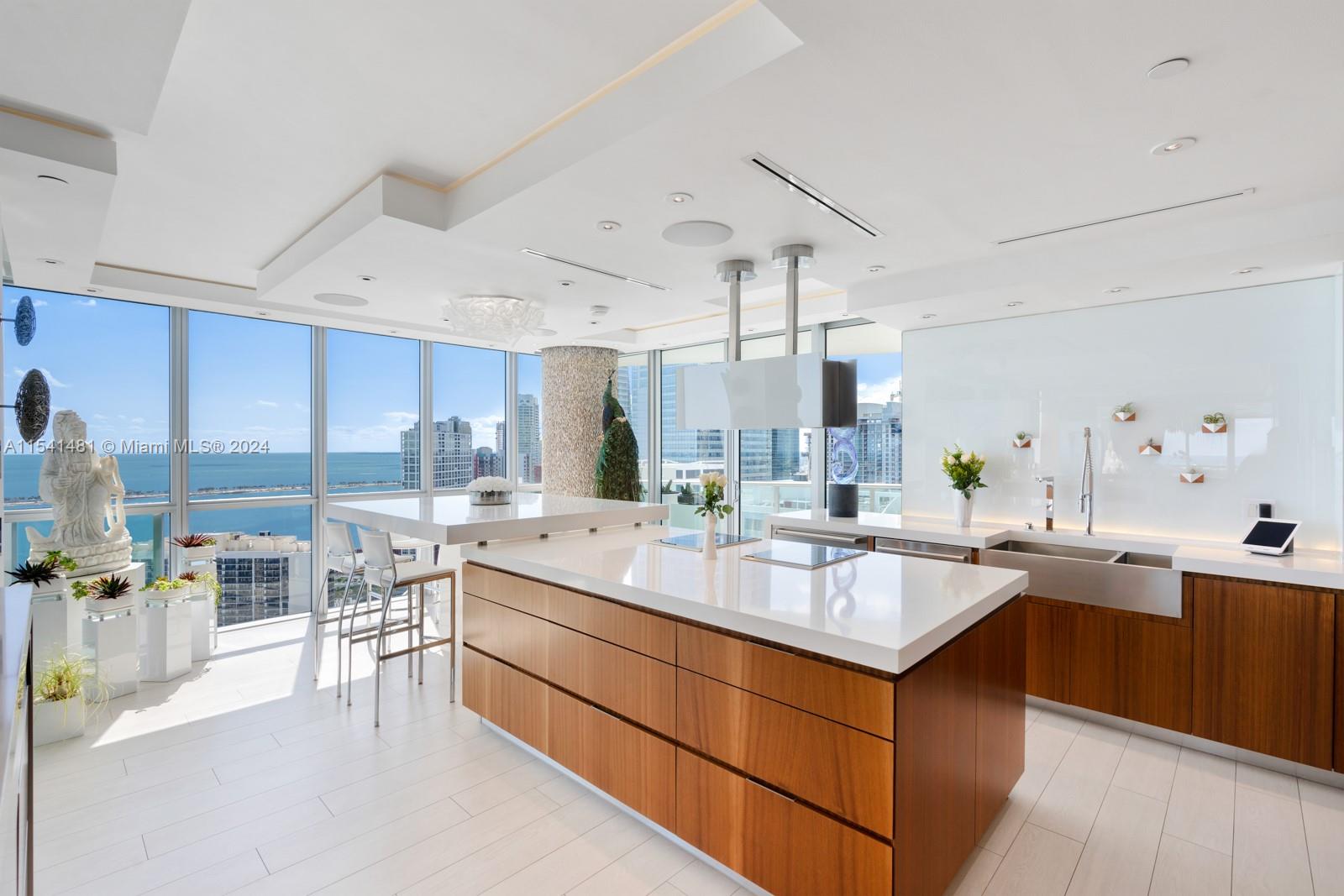JADE RESIDENCES BRICKELL - Residential
