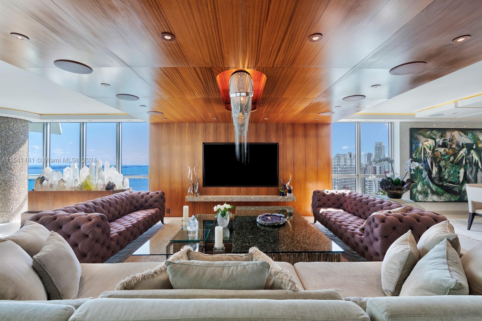 JADE RESIDENCES BRICKELL - Residential