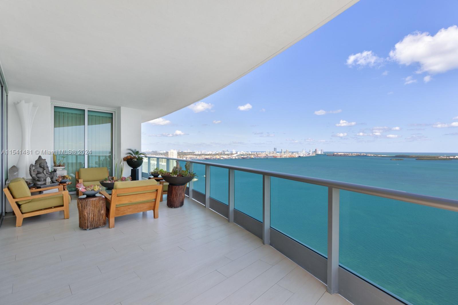 JADE RESIDENCES BRICKELL - Residential