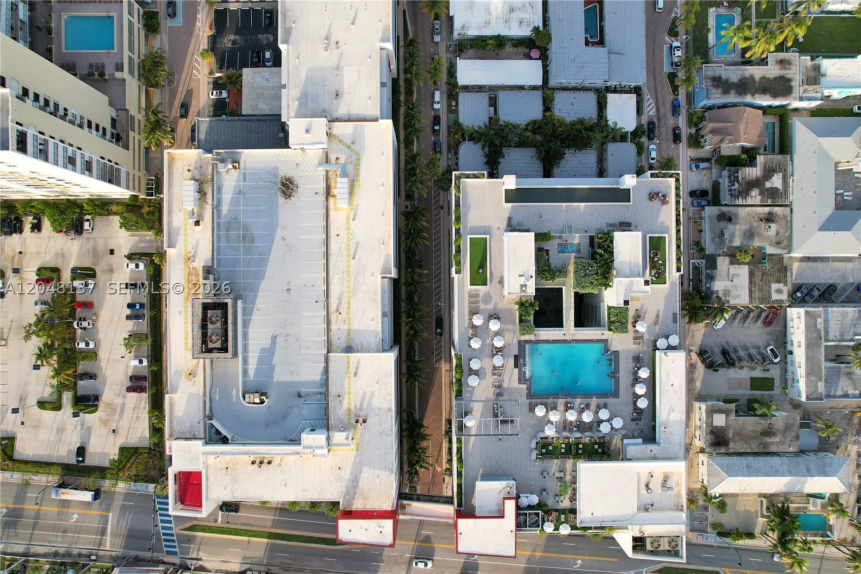 COSTA HOLLYWOOD CONDO - Residential