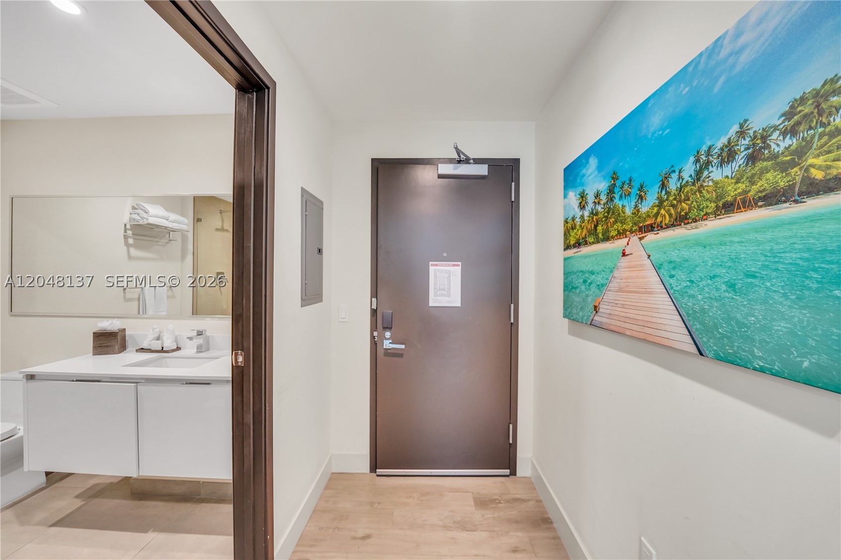COSTA HOLLYWOOD CONDO - Residential