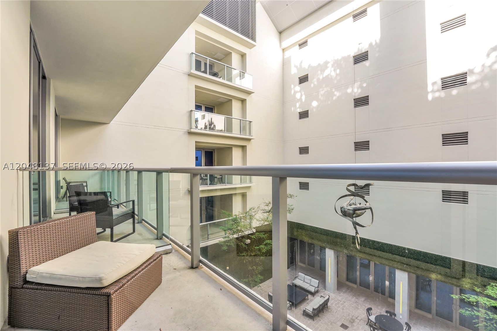 COSTA HOLLYWOOD CONDO - Residential