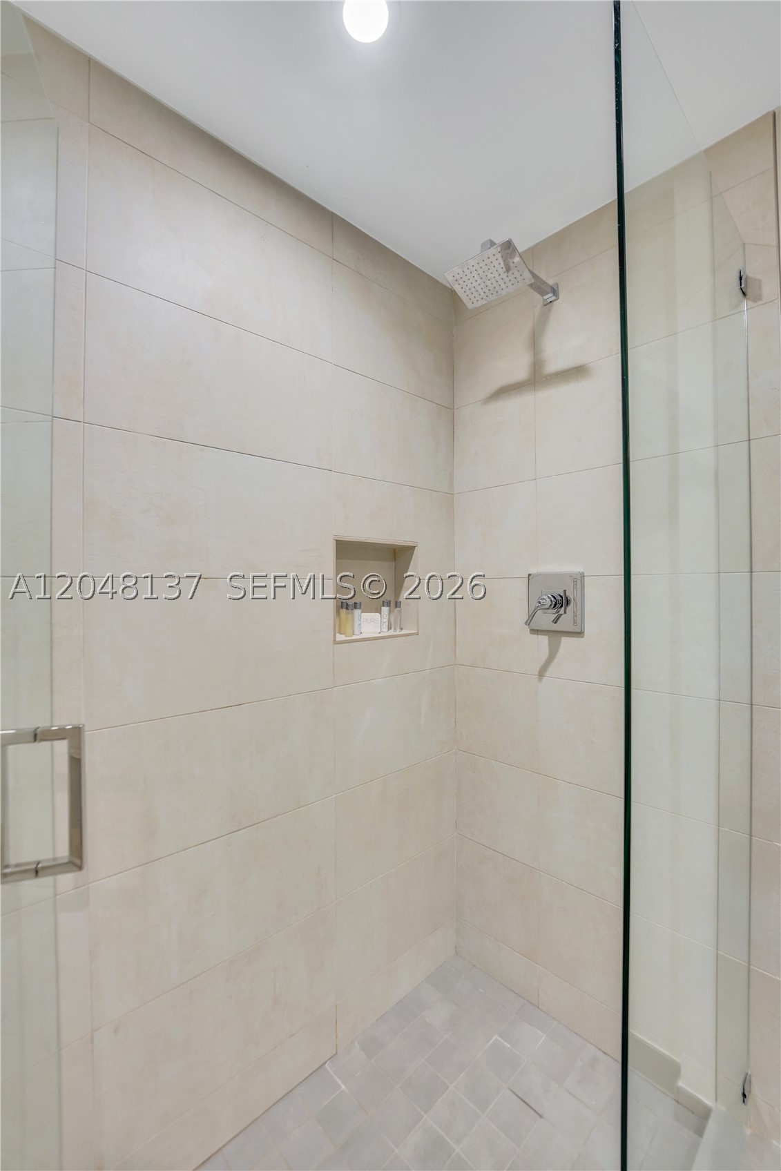 COSTA HOLLYWOOD CONDO - Residential