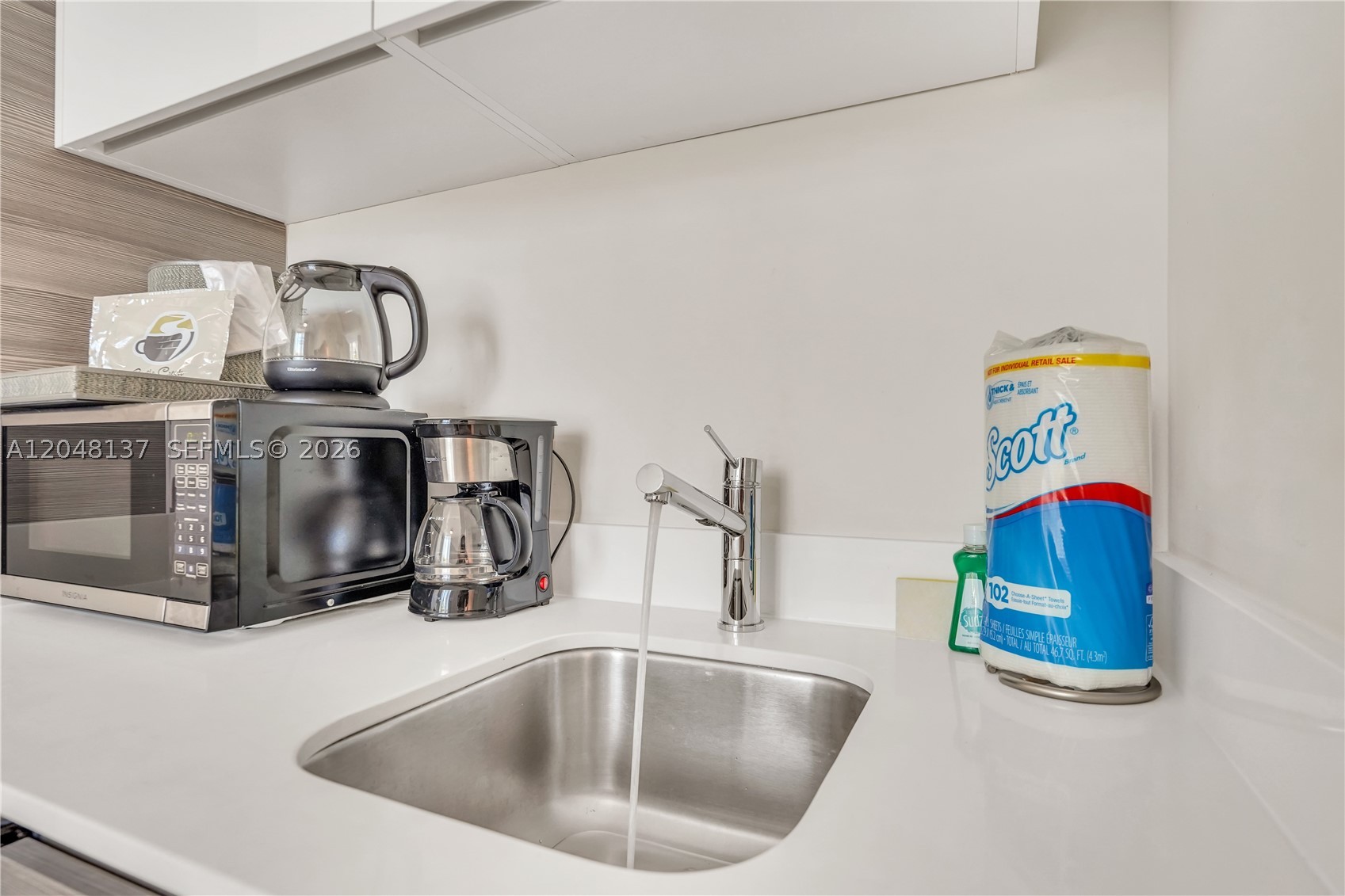 COSTA HOLLYWOOD CONDO - Residential