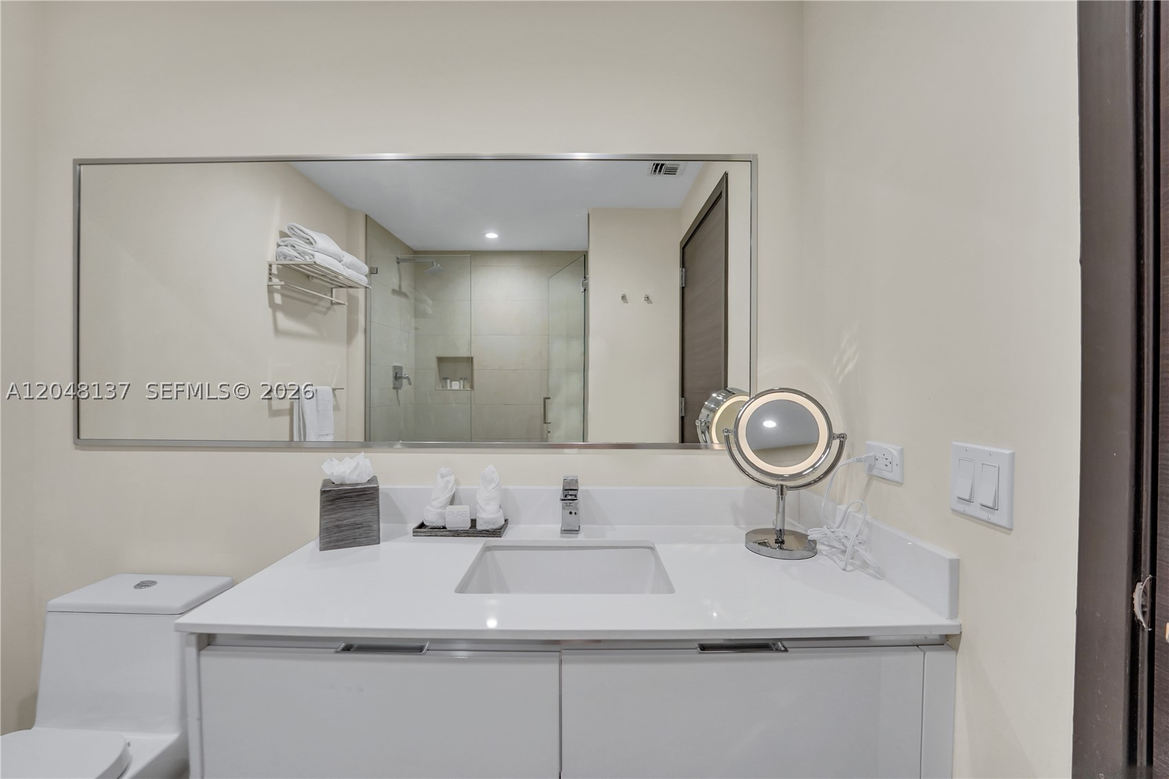 COSTA HOLLYWOOD CONDO - Residential