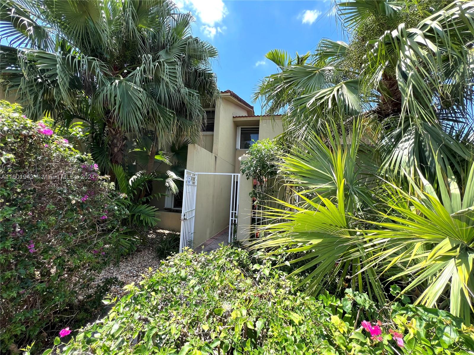 WESTGATE GDNS - Residential