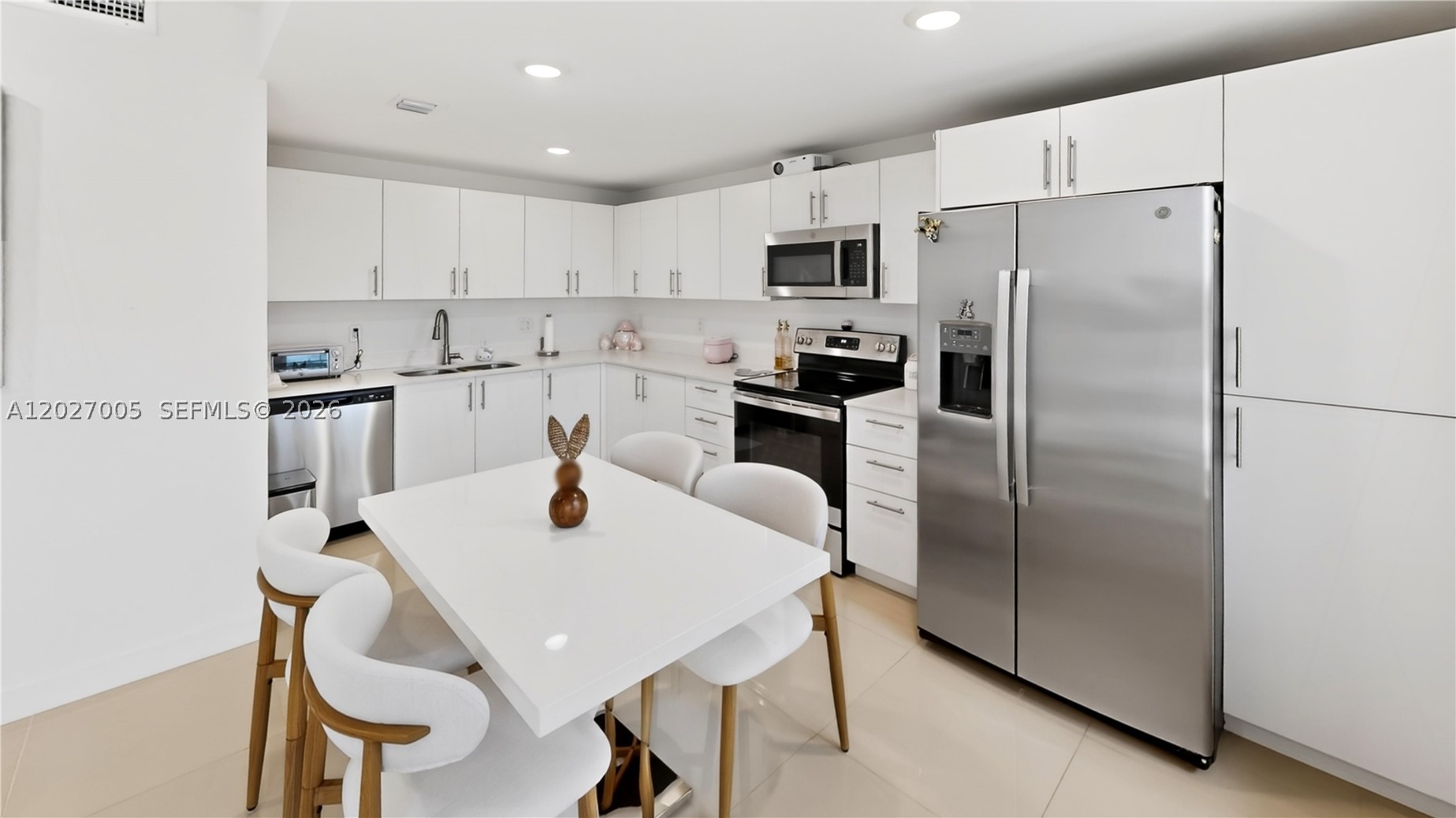 PARADISE ONE - Residential