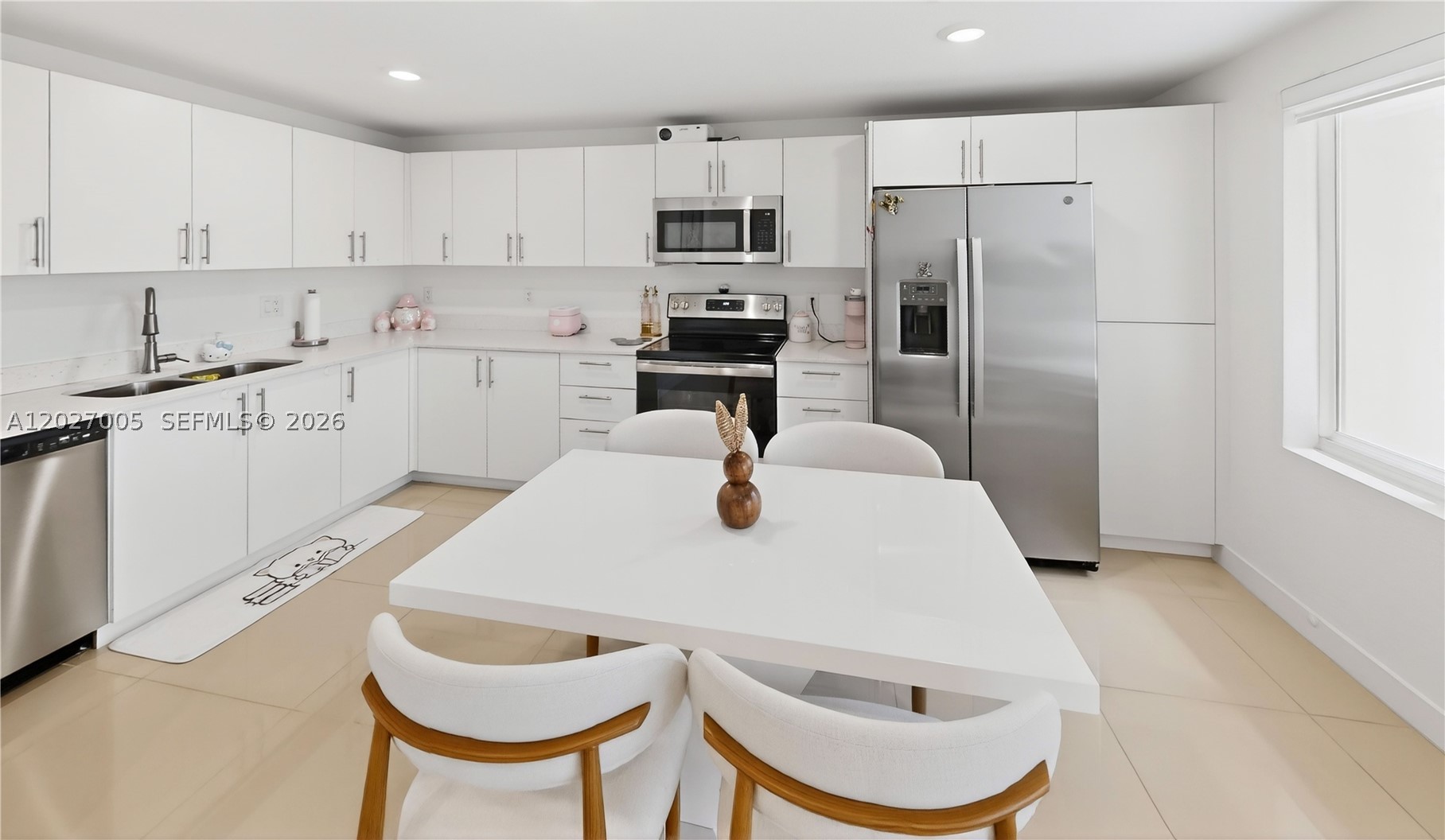 PARADISE ONE - Residential