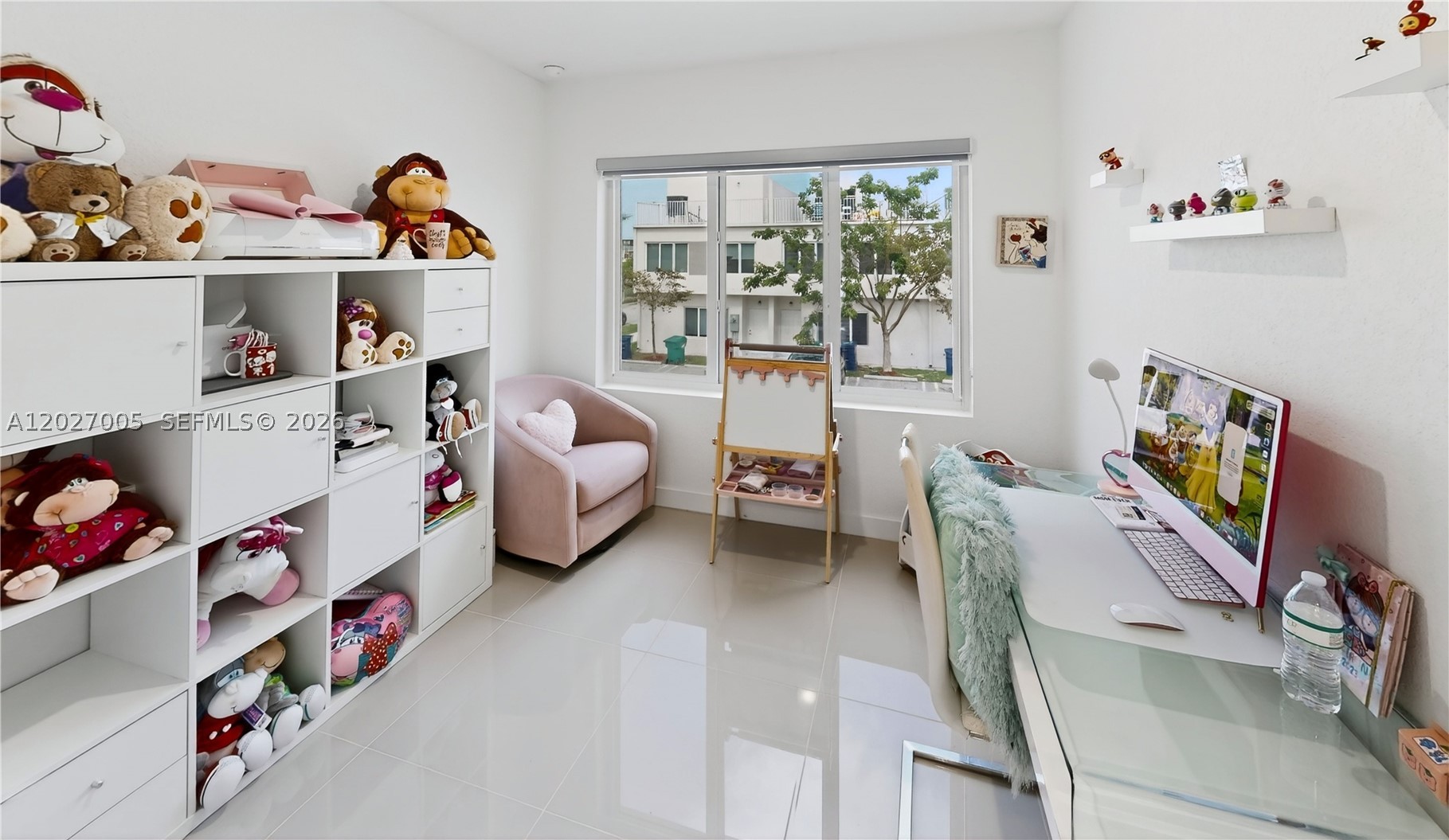 PARADISE ONE - Residential